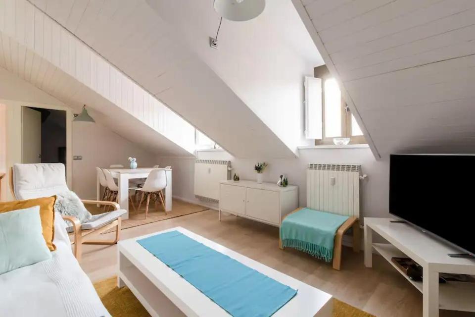 Precioso Atico Duplex En Vielha Para 6 Pax Luaran gambar